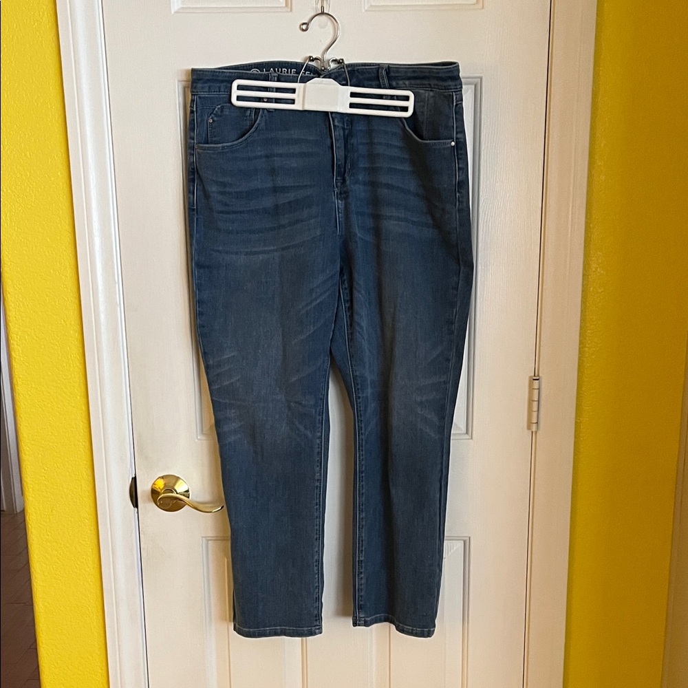 Laurie Felt Dark Blue Cropped Jeans